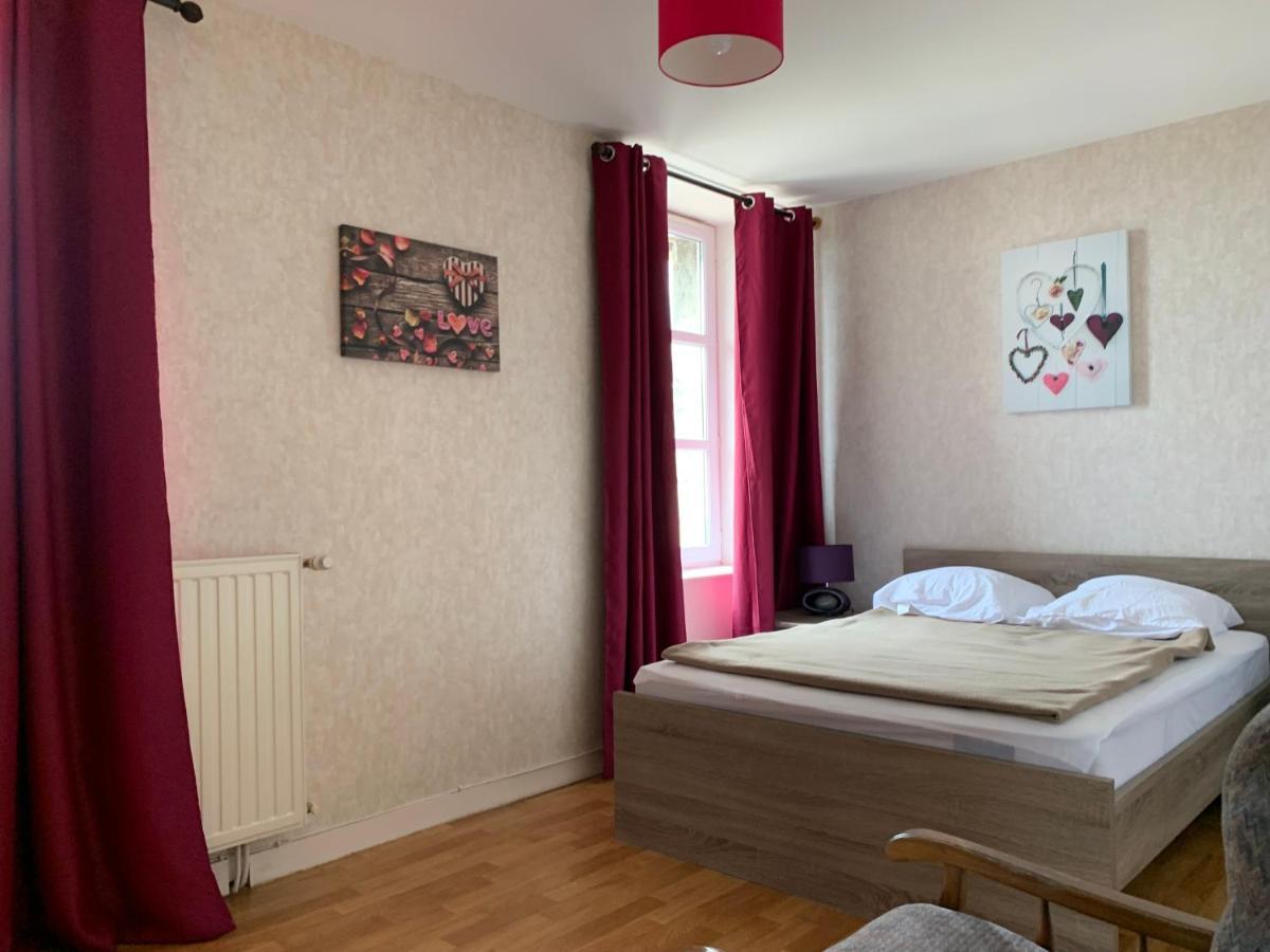 Auberge De La Tour Freycenet-la-Tour Eksteriør billede