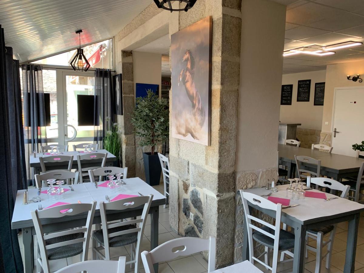 Auberge De La Tour Freycenet-la-Tour Eksteriør billede